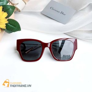 Kính Dior Montaigne màu đỏ